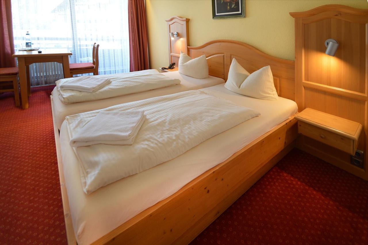Gasthof Hotel Zur Post Киферсфелден Екстериор снимка