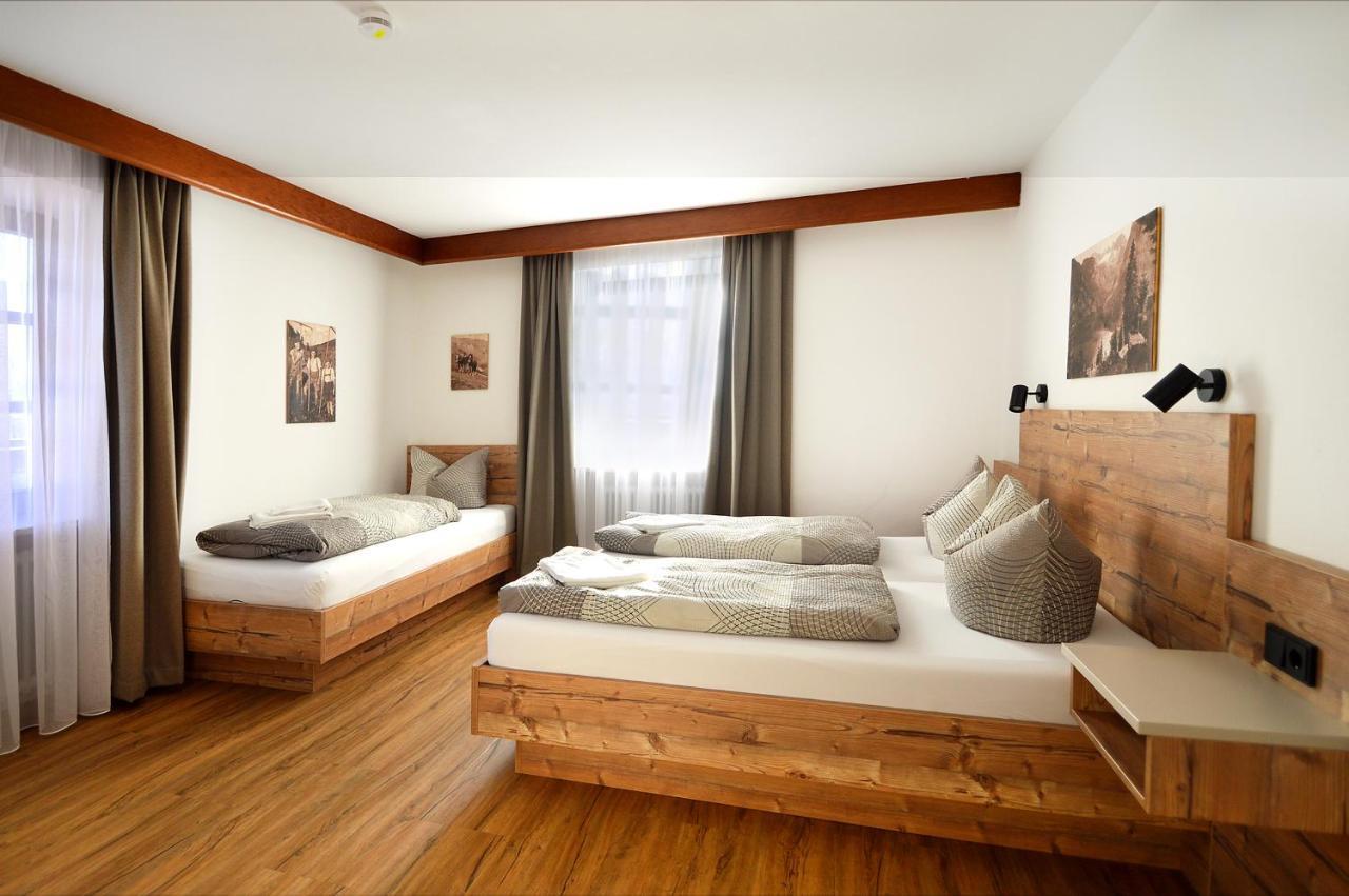 Gasthof Hotel Zur Post Киферсфелден Екстериор снимка