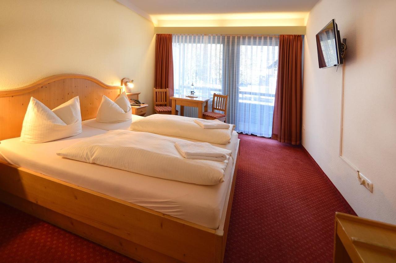 Gasthof Hotel Zur Post Киферсфелден Екстериор снимка