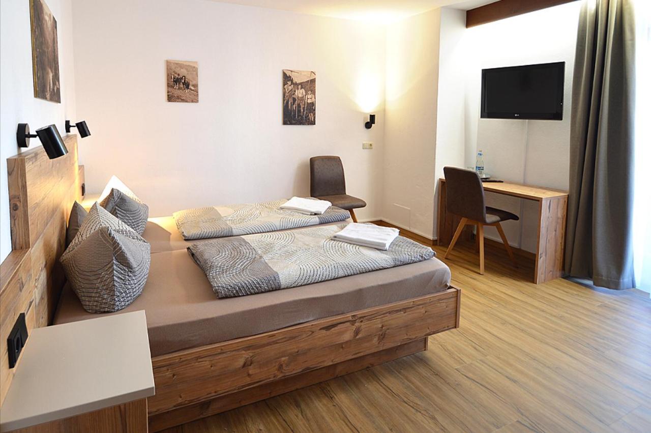 Gasthof Hotel Zur Post Киферсфелден Екстериор снимка