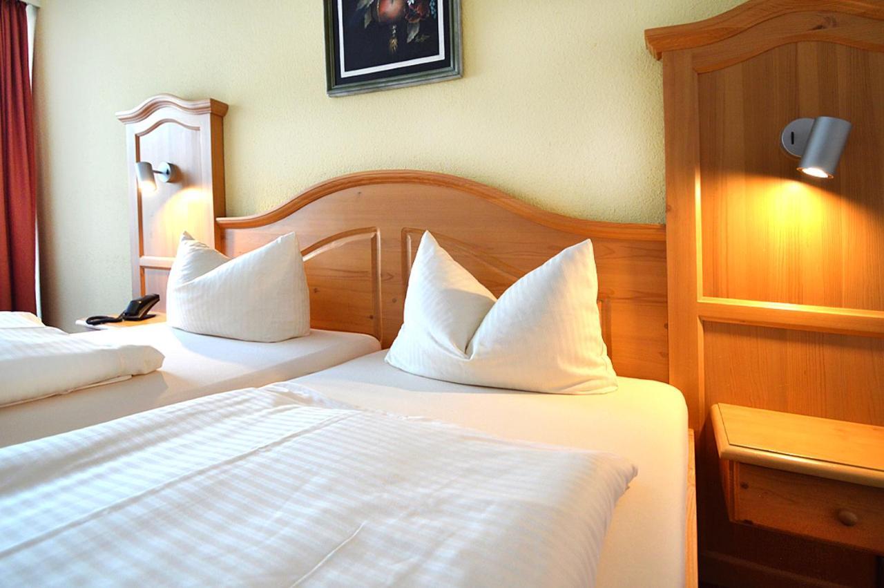 Gasthof Hotel Zur Post Киферсфелден Екстериор снимка