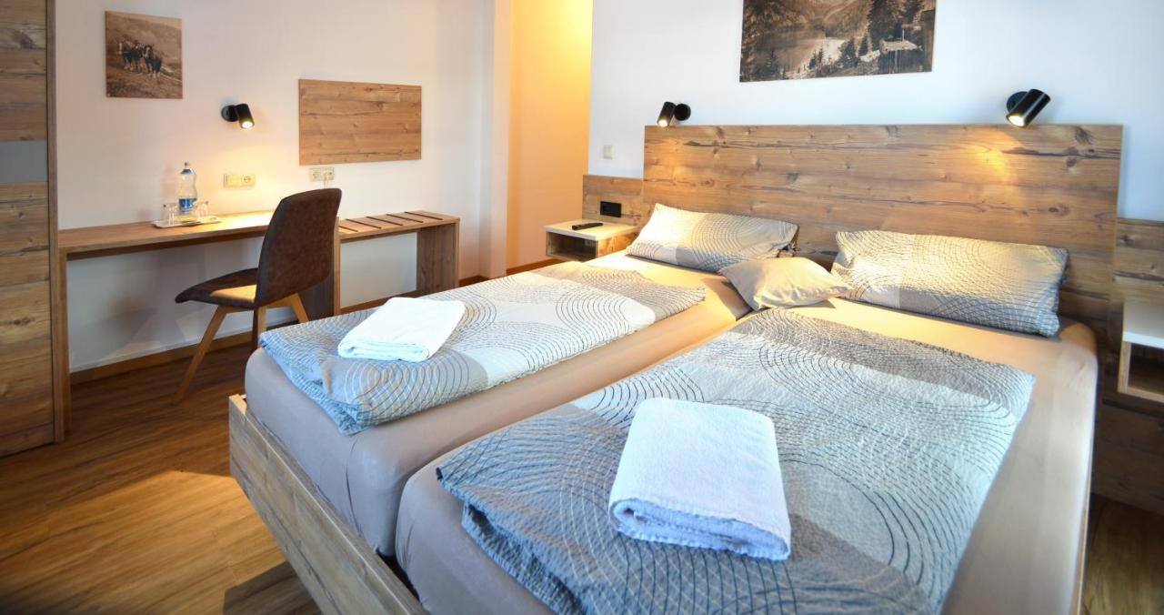 Gasthof Hotel Zur Post Киферсфелден Екстериор снимка