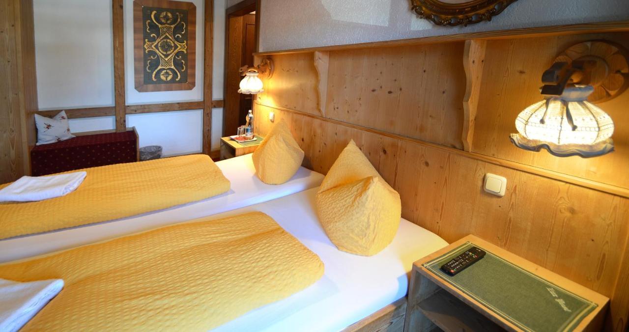 Gasthof Hotel Zur Post Киферсфелден Екстериор снимка