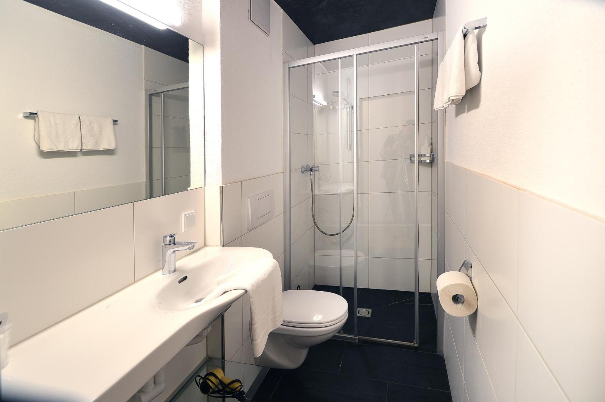 Gasthof Hotel Zur Post Киферсфелден Стая снимка